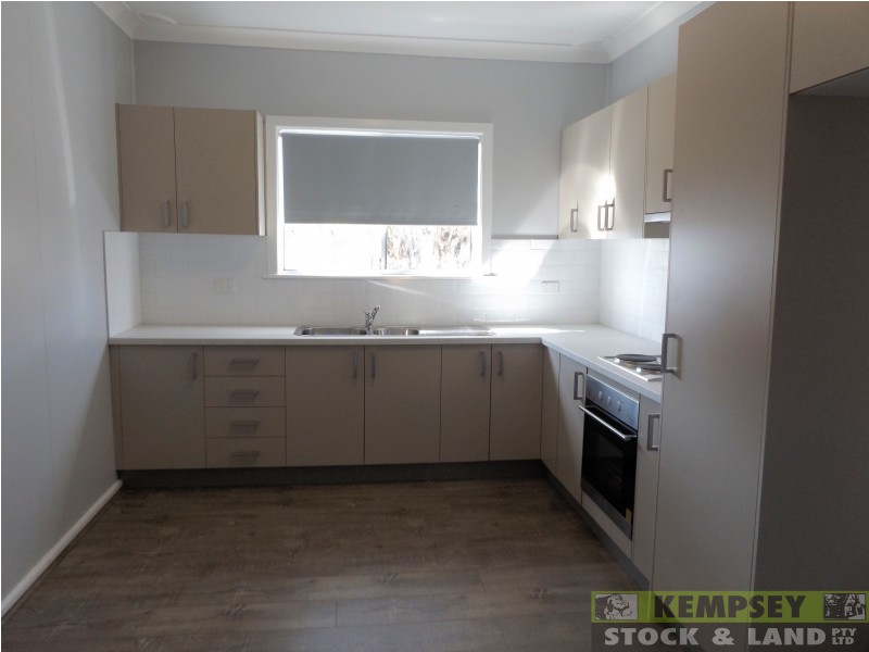 25 Macquarie St, South Kempsey NSW 2440