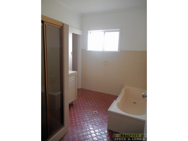 25 Macquarie St, South Kempsey NSW 2440