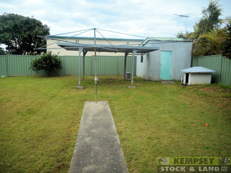 25 Macquarie St, South Kempsey NSW 2440