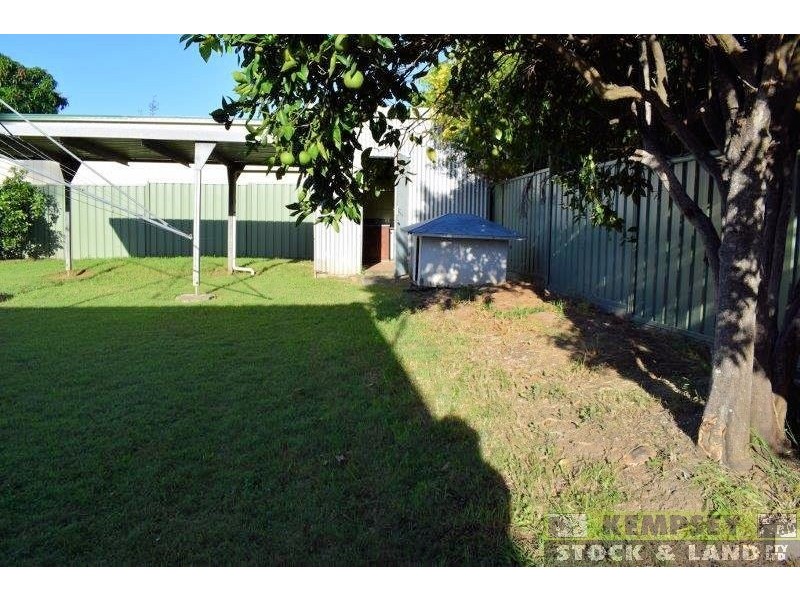 25 Macquarie St, South Kempsey NSW 2440