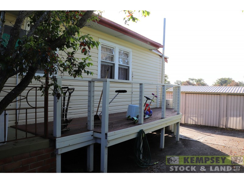 38 Polwood St, West Kempsey NSW 2440