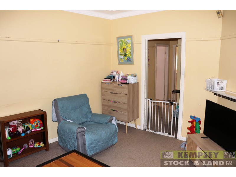 38 Polwood St, West Kempsey NSW 2440