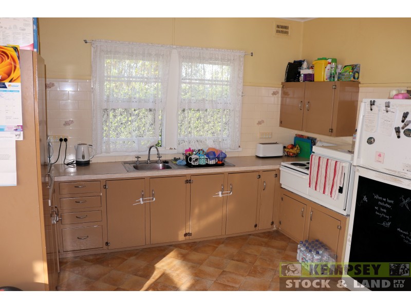 38 Polwood St, West Kempsey NSW 2440