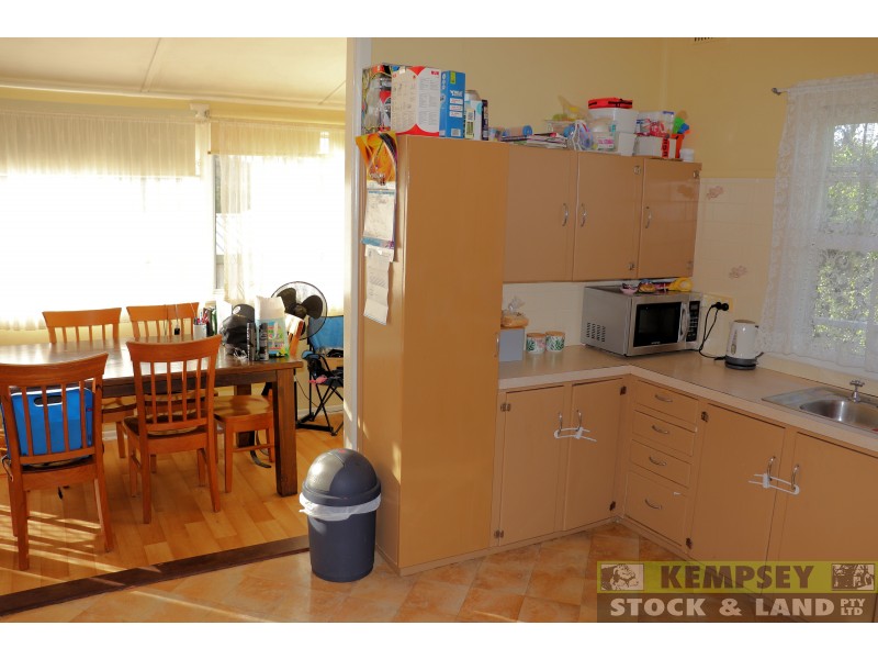 38 Polwood St, West Kempsey NSW 2440