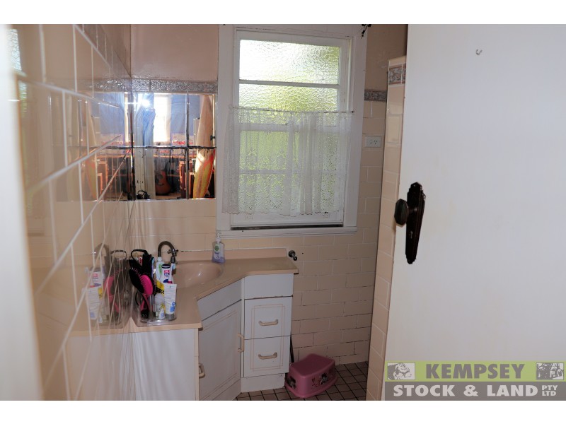 38 Polwood St, West Kempsey NSW 2440