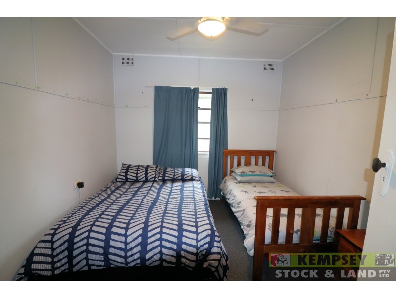 49 Clarence Ryan Ave, West Kempsey NSW 2440