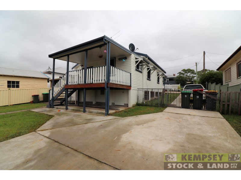 49 Clarence Ryan Ave, West Kempsey NSW 2440