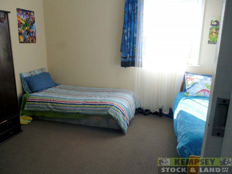 20 Jubilee Lane, West Kempsey NSW 2440