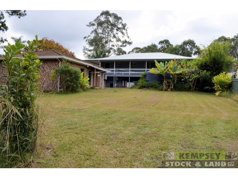 12 Haven Cres, Yarravel NSW 2440