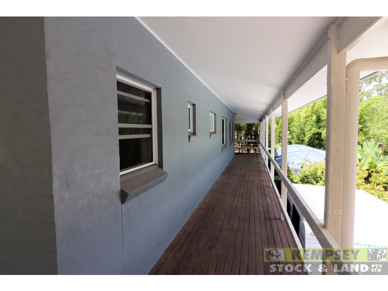 12 Haven Cres, Yarravel NSW 2440