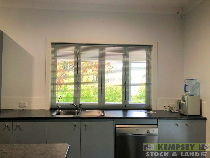 12 Haven Cres, Yarravel NSW 2440