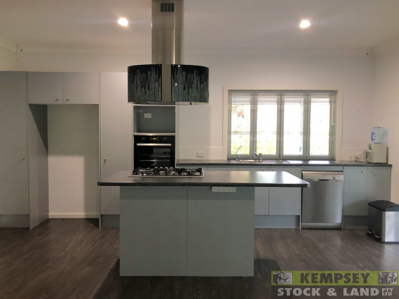 12 Haven Cres, Yarravel NSW 2440