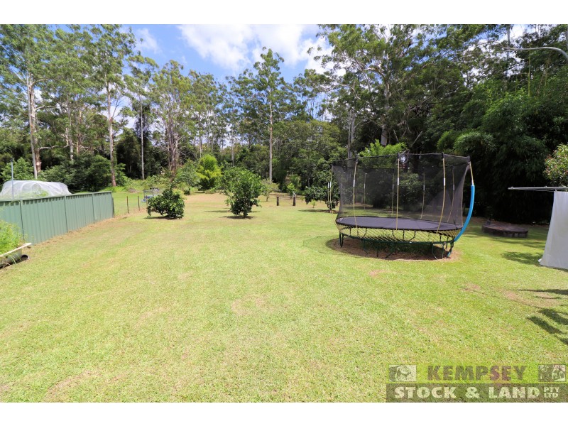 12 Haven Cres, Yarravel NSW 2440