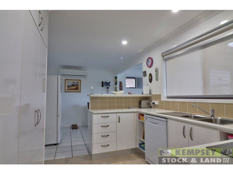 20 Mitchell Ave, West Kempsey NSW 2440