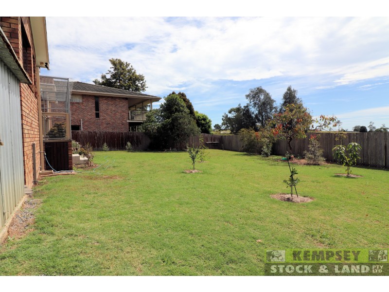 20 Mitchell Ave, West Kempsey NSW 2440