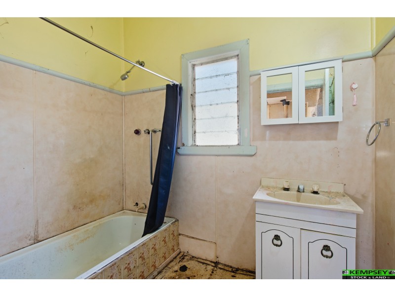 47 Cameron St, West Kempsey NSW 2440