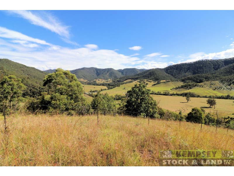 2 Lower Creek Rd, Lower Creek NSW 2440