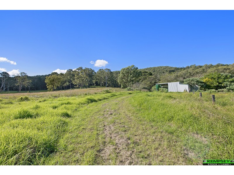 880 Armidale Rd, Skillion Flat NSW 2440