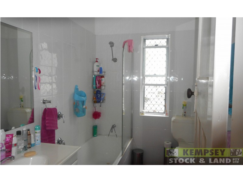 5 Innes St, East Kempsey NSW 2440