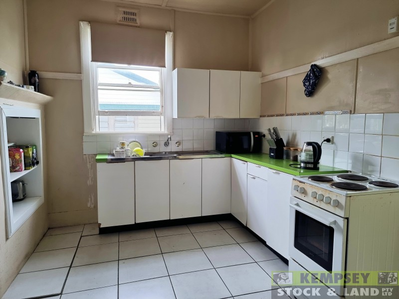 32 Polwood St, West Kempsey NSW 2440