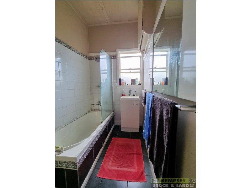 32 Polwood St, West Kempsey NSW 2440