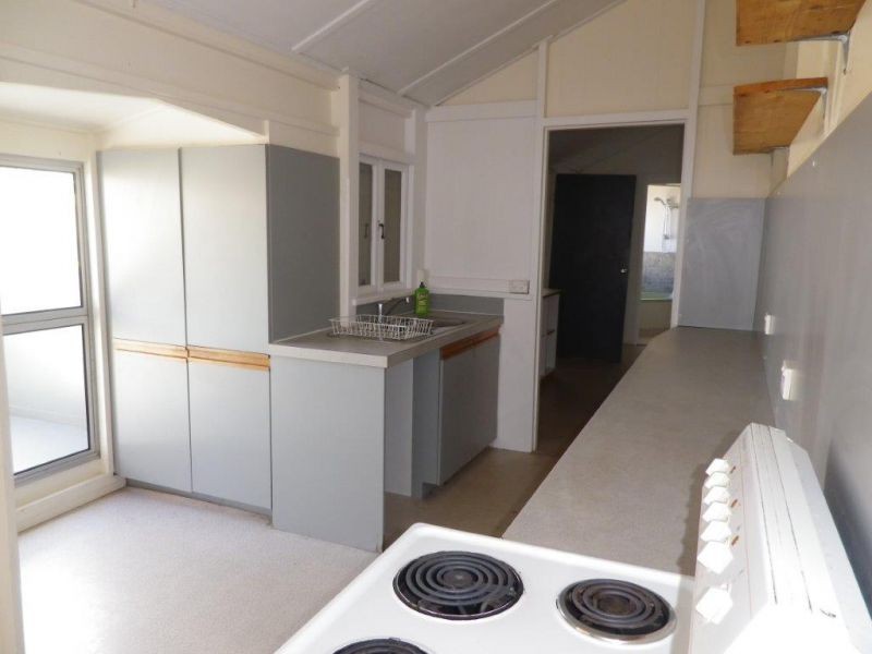 24 Thorne Street, Wynnum QLD 4178