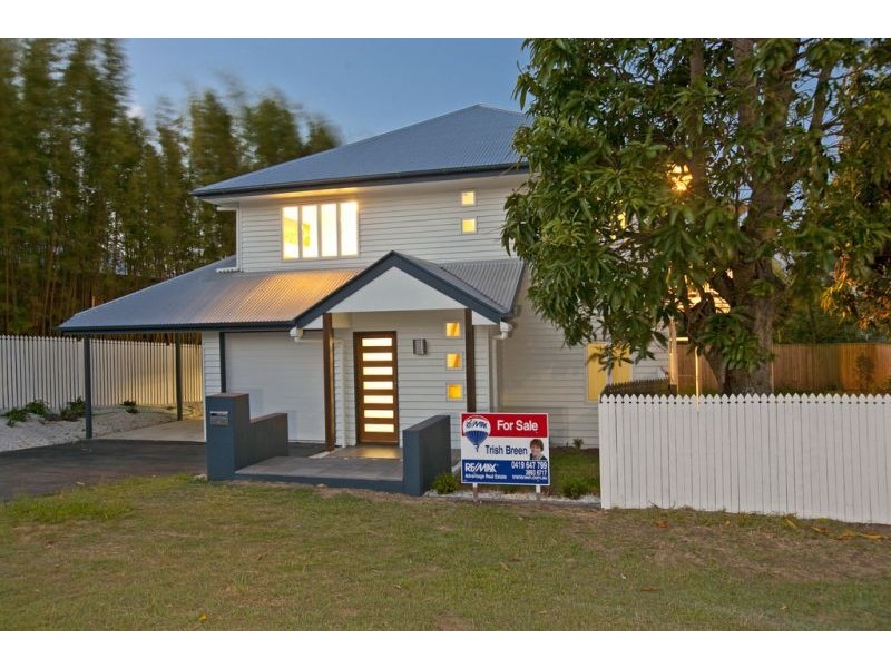 9 Adrian St, Manly West QLD 4179