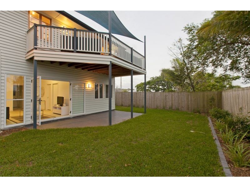 9 Adrian St, Manly West QLD 4179