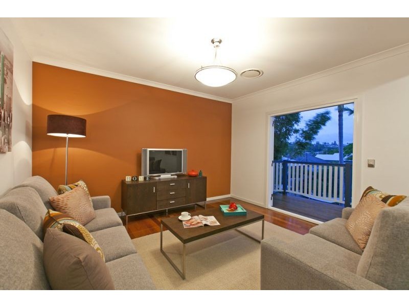 9 Adrian St, Manly West QLD 4179