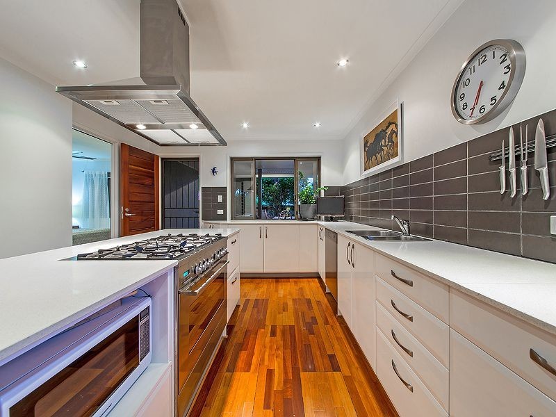 1 Rosier St, Wynnum West QLD 4178