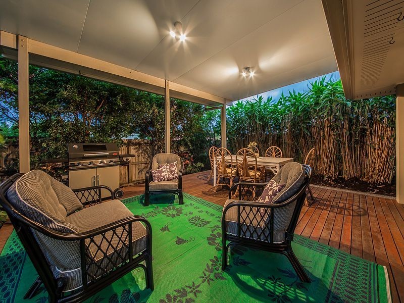 1 Rosier St, Wynnum West QLD 4178