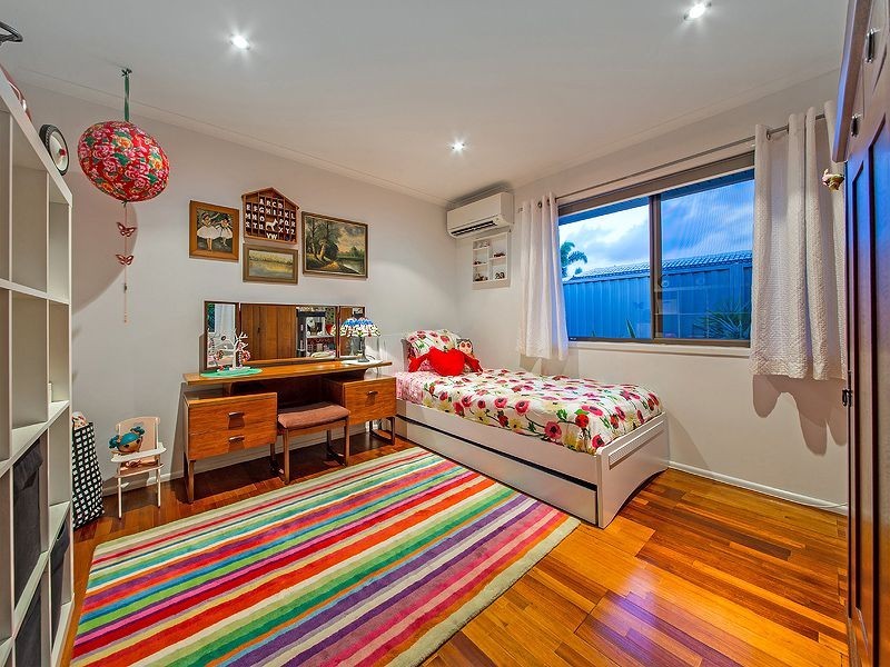 1 Rosier St, Wynnum West QLD 4178