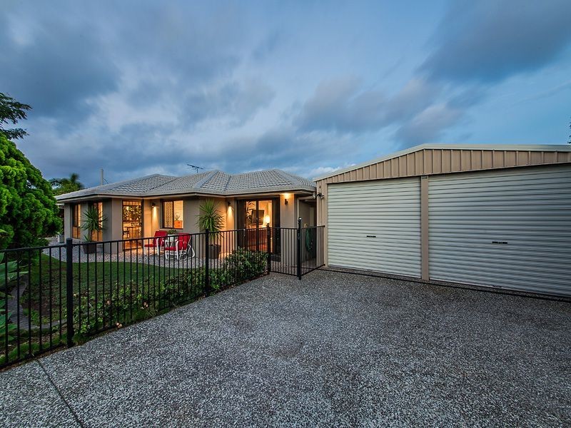 1 Rosier St, Wynnum West QLD 4178