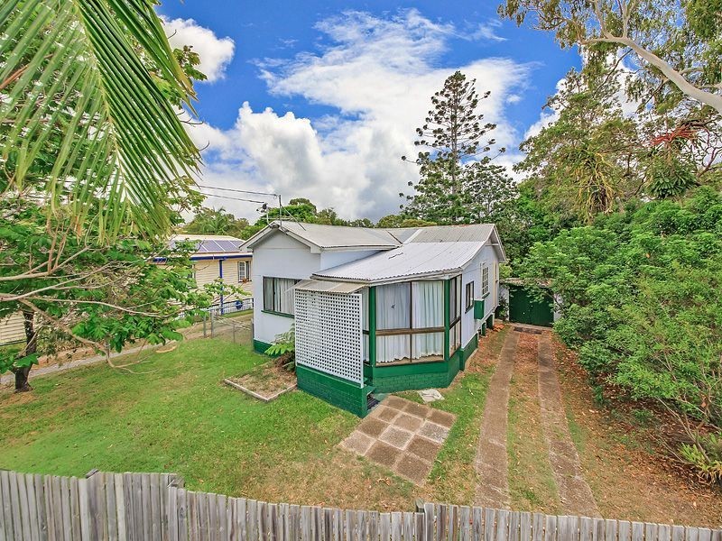 233 Whites Road, Lota QLD 4179