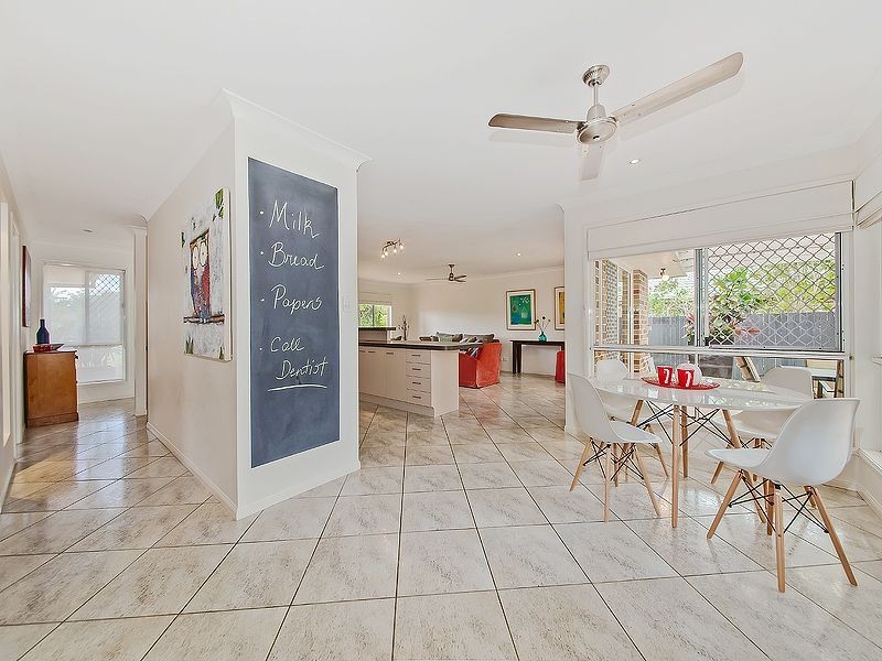 14 Cassandra Crescent, Belmont QLD 4153