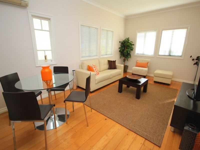 24 Stanley Terrace, Wynnum QLD 4178