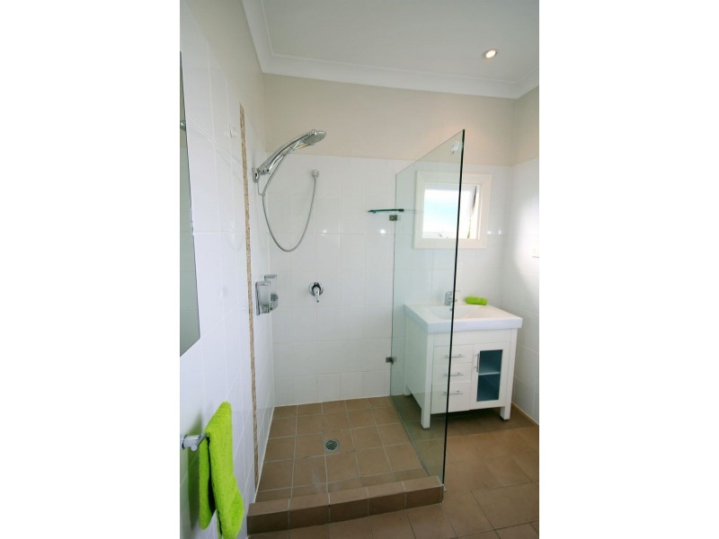 24 Stanley Terrace, Wynnum QLD 4178