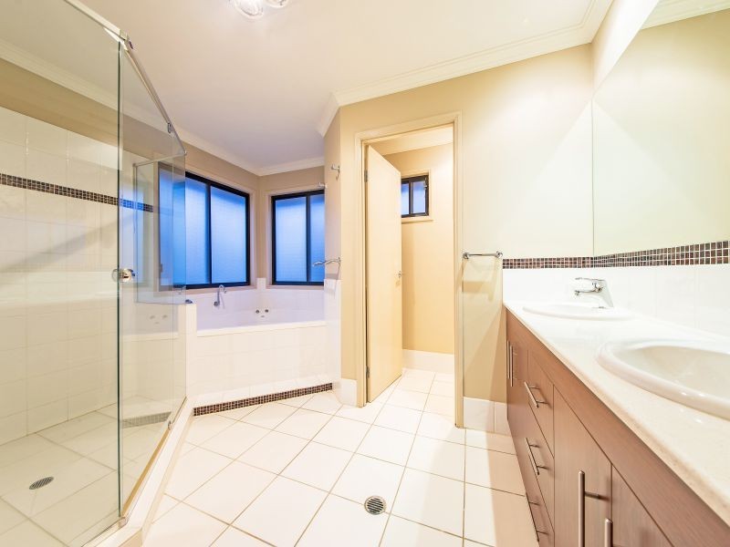 10 John Street, Manly West QLD 4179