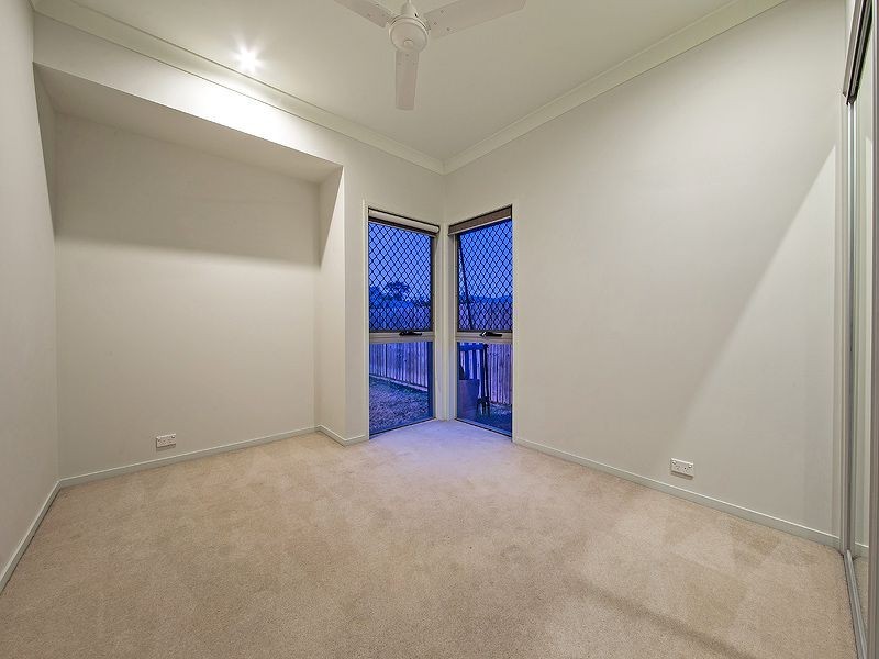 15 Watervale Pde, Wakerley QLD 4154