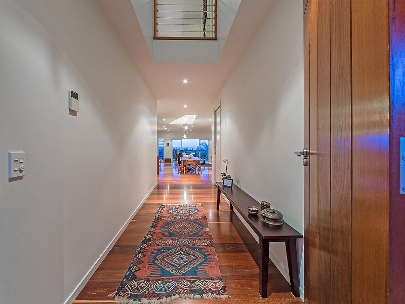 6 Wellington Street, Manly QLD 4179