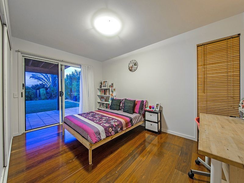 6 Wellington Street, Manly QLD 4179
