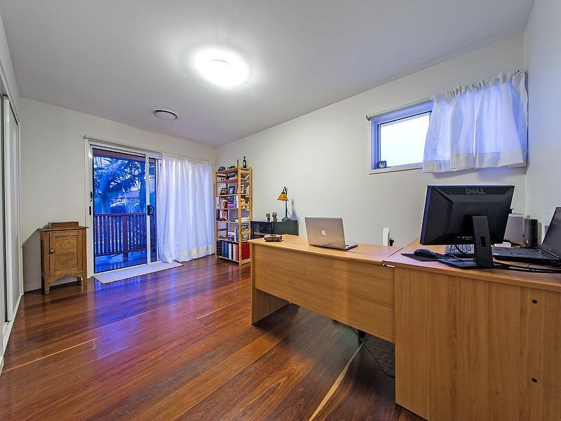 6 Wellington Street, Manly QLD 4179