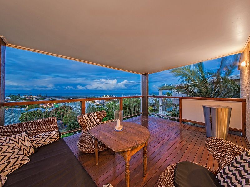 6 Wellington Street, Manly QLD 4179