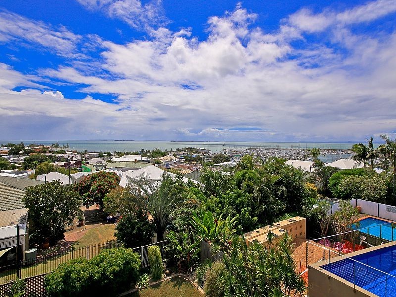 6 Wellington Street, Manly QLD 4179