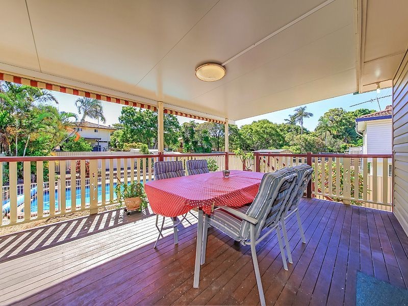 45 Ingleston Street, Wynnum West QLD 4178