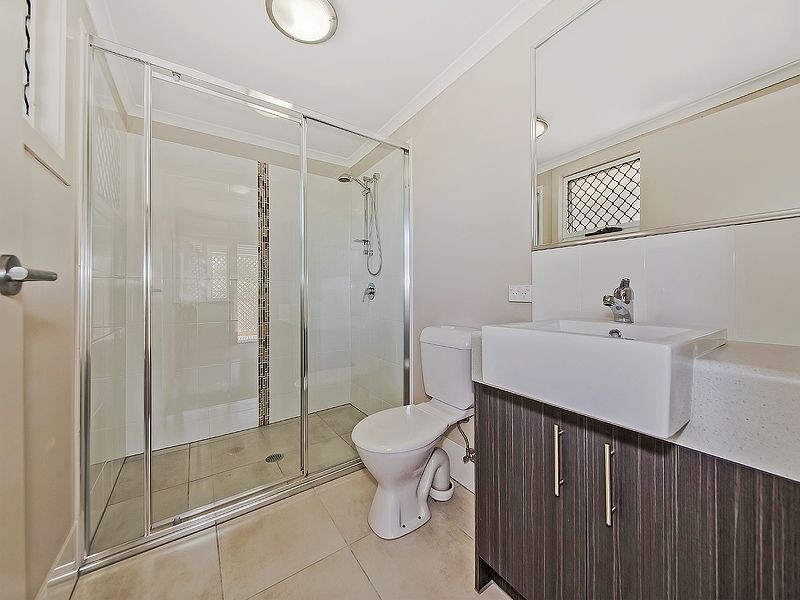 63 Randall Road, Wynnum West QLD 4178