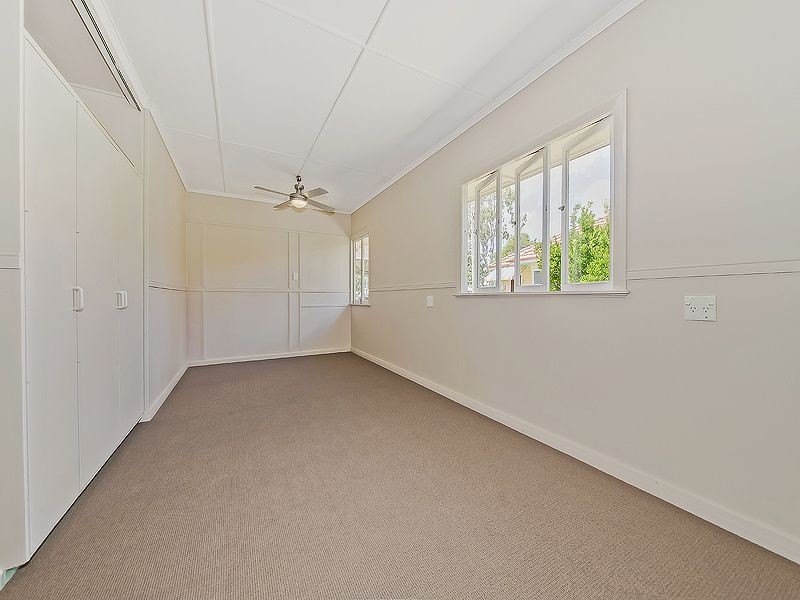 63 Randall Road, Wynnum West QLD 4178