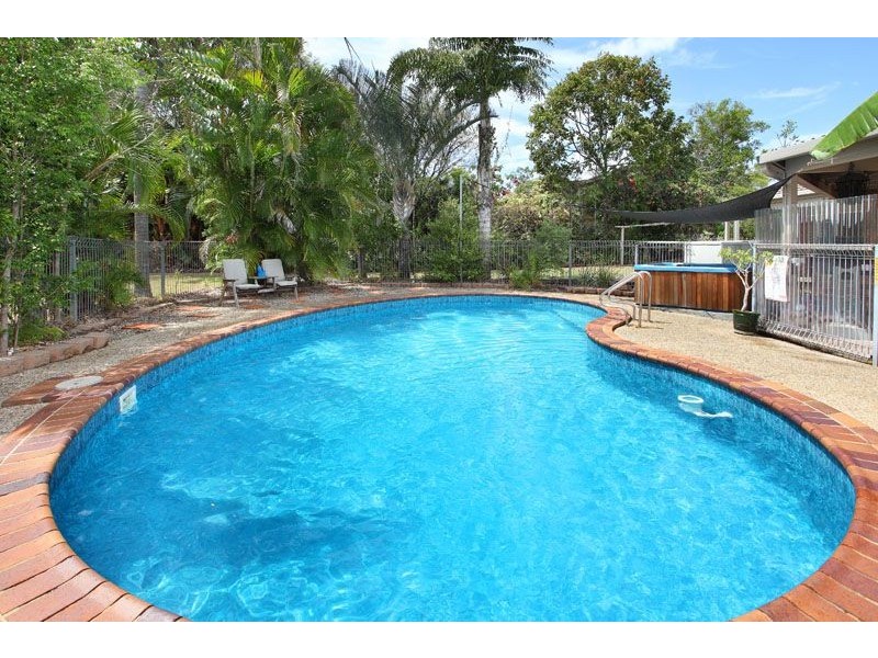 2 Caston Court, Birkdale QLD 4159