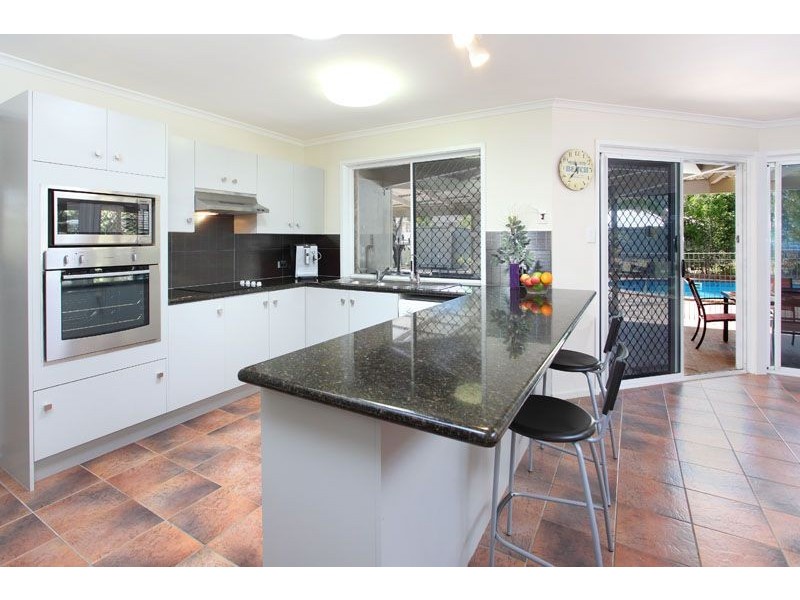 2 Caston Court, Birkdale QLD 4159