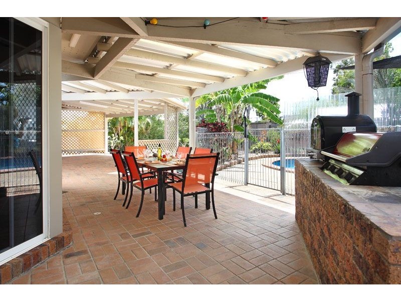 2 Caston Court, Birkdale QLD 4159